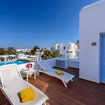 Chora & Hotel 4*