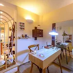 Chora & 4* Folegandros Town