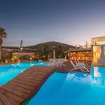Hotel Chora &