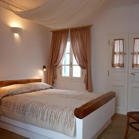 Hotel Chora & 4*