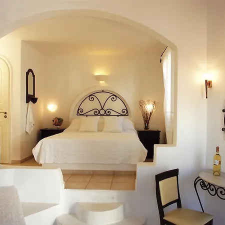 Chora & 4* Folégandros