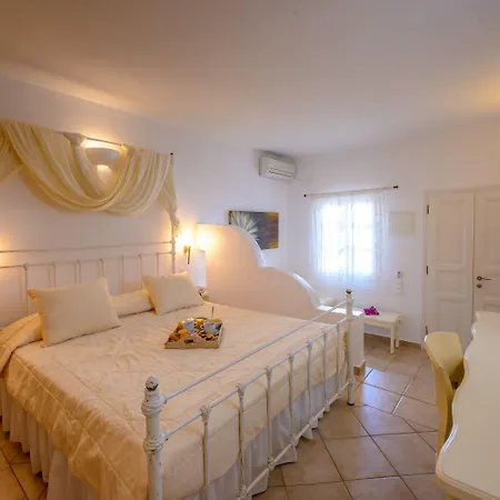 Chora & 4* Φολέγανδρος