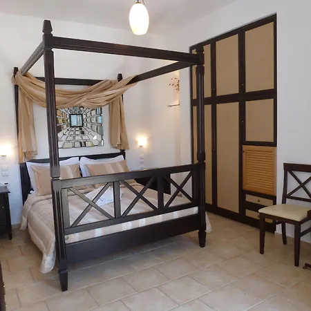 Chora & Ξενοδοχείο 4*