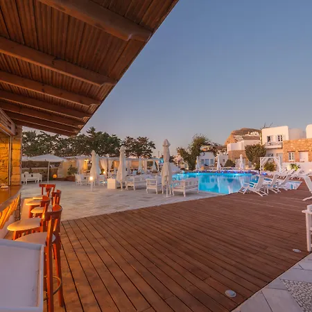 Chora & 4* Folegandros Town