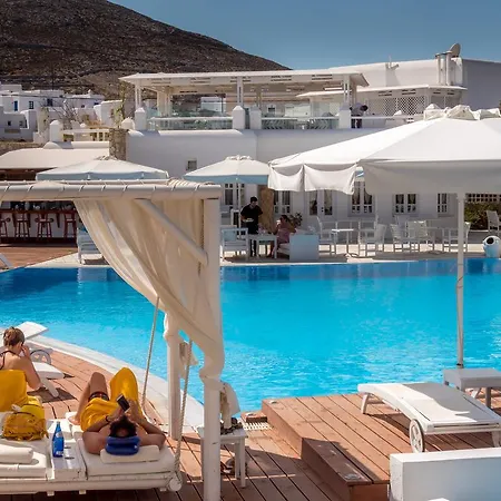 Chora & Hotel 4*