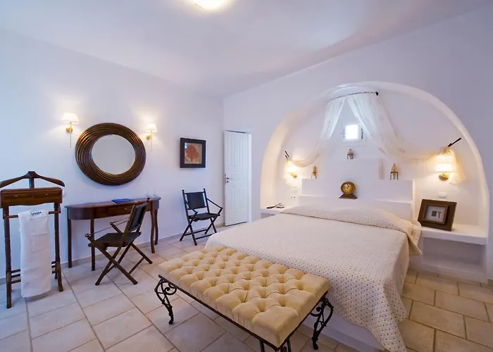 Chora & 4* Folégandros