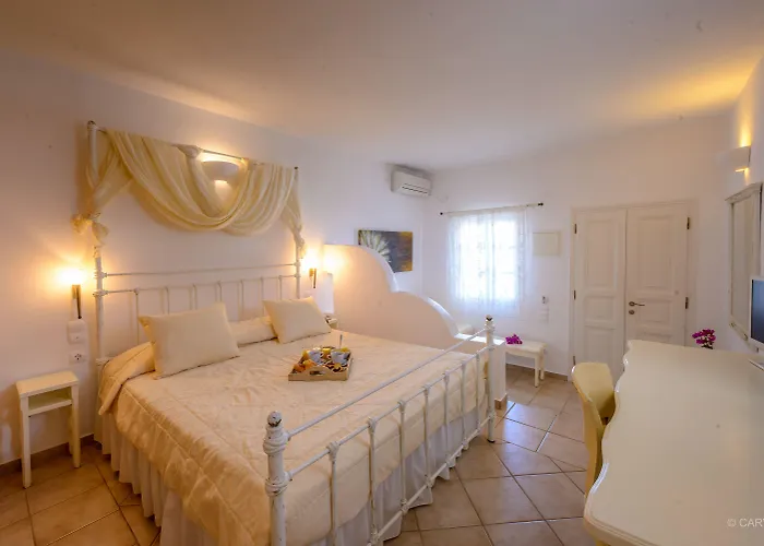 Chora & 4* Folégandros